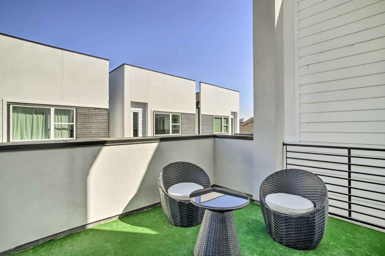 Newly-Built Luxury Galleria Area Townhome! Хьюстон Экстерьер фото