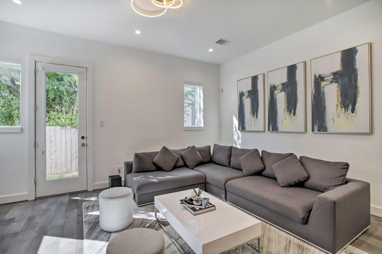 Newly-Built Luxury Galleria Area Townhome! Хьюстон Экстерьер фото