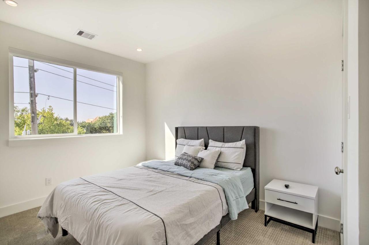 Newly-Built Luxury Galleria Area Townhome! Хьюстон Экстерьер фото