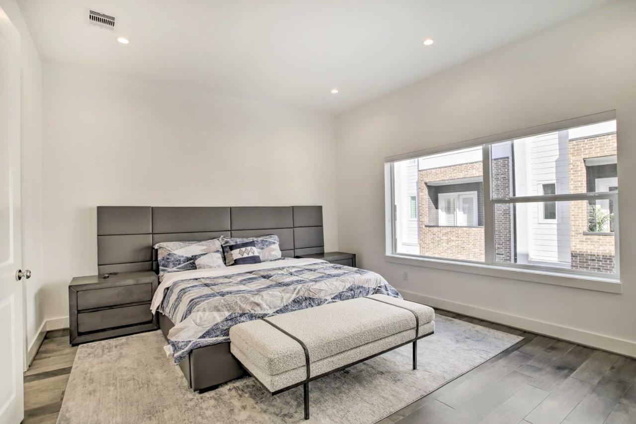 Newly-Built Luxury Galleria Area Townhome! Хьюстон Экстерьер фото