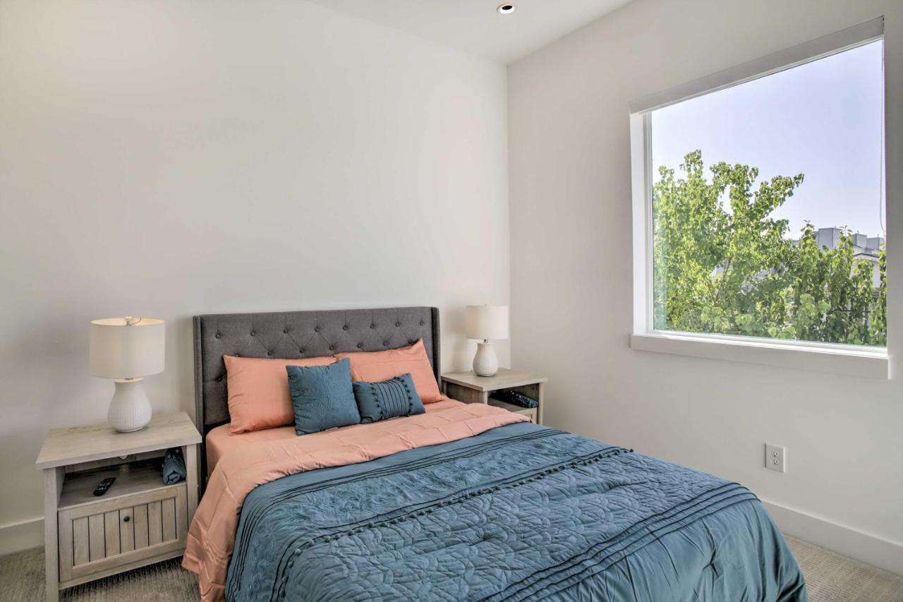 Newly-Built Luxury Galleria Area Townhome! Хьюстон Экстерьер фото