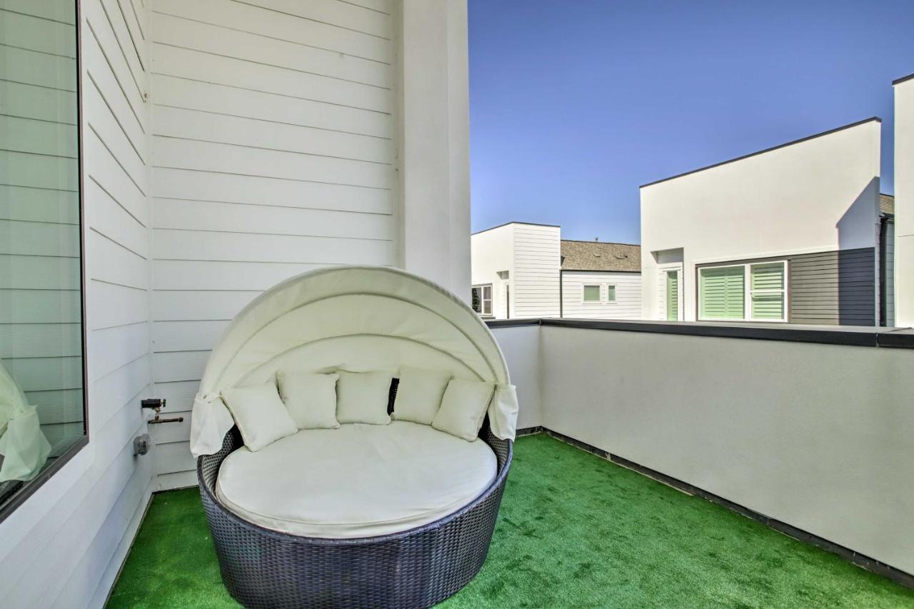 Newly-Built Luxury Galleria Area Townhome! Хьюстон Экстерьер фото