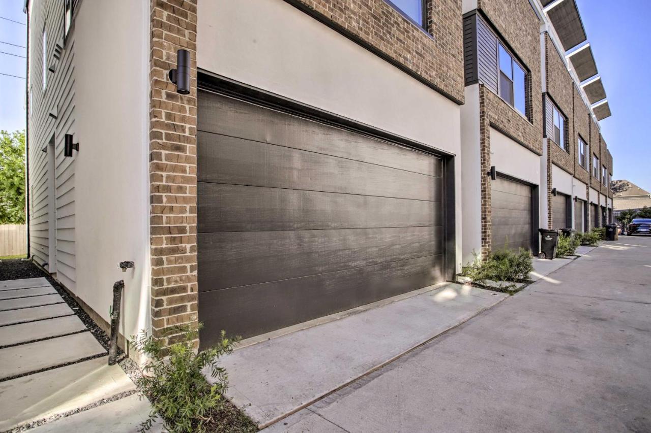 Newly-Built Luxury Galleria Area Townhome! Хьюстон Экстерьер фото