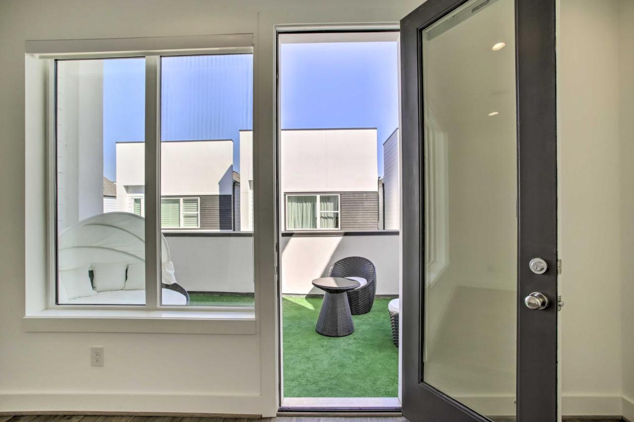 Newly-Built Luxury Galleria Area Townhome! Хьюстон Экстерьер фото