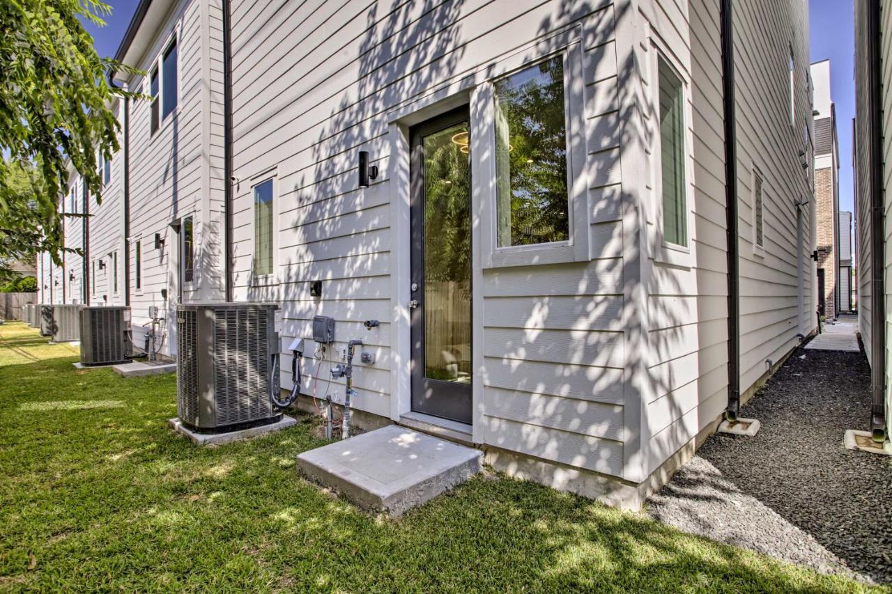 Newly-Built Luxury Galleria Area Townhome! Хьюстон Экстерьер фото